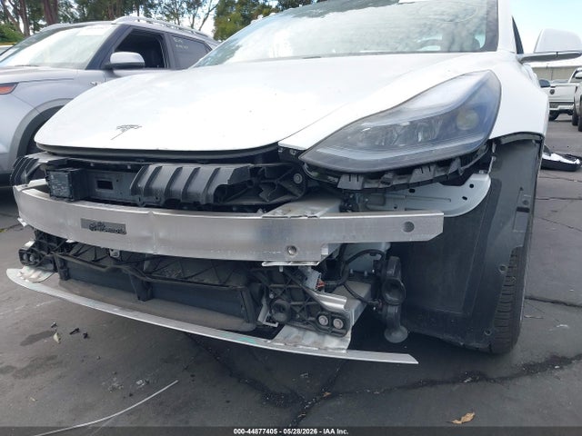 2020 Tesla Model 3 Standard Range Plus Rear-wheel Drive/standard Range Rear-wheel Drive მანქანა იყიდება აუქციონზე, vin: 5YJ3E1EA1LF740295, აუქციონის ნომერი: 44877405