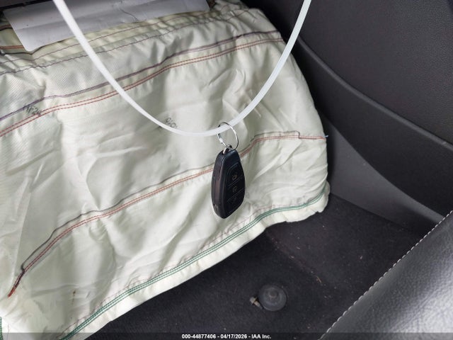 44877406 :رقم المزاد ، 1FADP5BU7FL101978 vin ، 2015 Ford C-max Hybrid Sel مزاد بيع