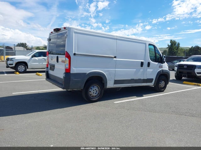 3C6TRVAG3JE147330 RAM Promaster 1500 Low Roof 136 Wb
