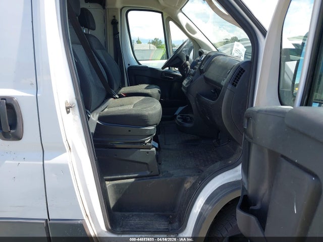 3C6TRVAG3JE147330 RAM Promaster 1500 Low Roof 136 Wb