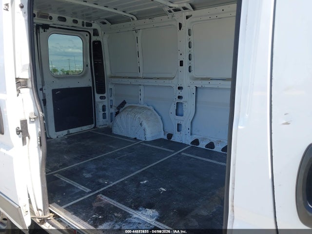 3C6TRVAG3JE147330 RAM Promaster 1500 Low Roof 136 Wb
