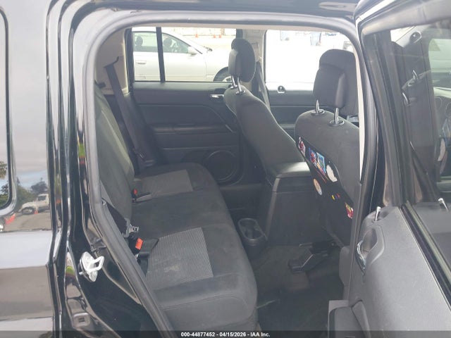 1C4NJPBAXGD727439 Jeep Patriot Sport