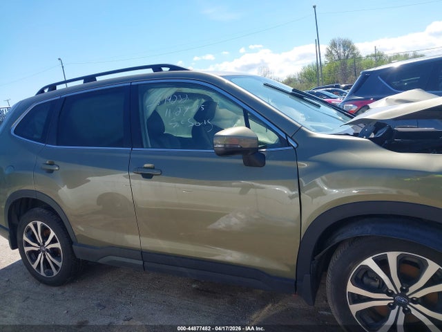 2024 Subaru Forester Limited მანქანა იყიდება აუქციონზე, vin: JF2SKALC7RH428761, აუქციონის ნომერი: 44877482