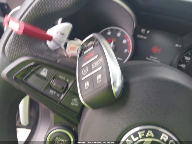2022 Alfa Romeo Stelvio Veloce Ti Awd მანქანა იყიდება აუქციონზე, vin: ZASPAKBN6N7D38637, აუქციონის ნომერი: 44877514