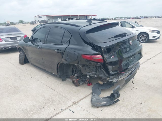 2022 Alfa Romeo Stelvio Veloce Ti Awd მანქანა იყიდება აუქციონზე, vin: ZASPAKBN6N7D38637, აუქციონის ნომერი: 44877514