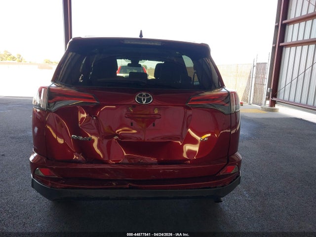 Toyota RAV4 LE 2018 2T3ZFREV7JW409057 Image 17