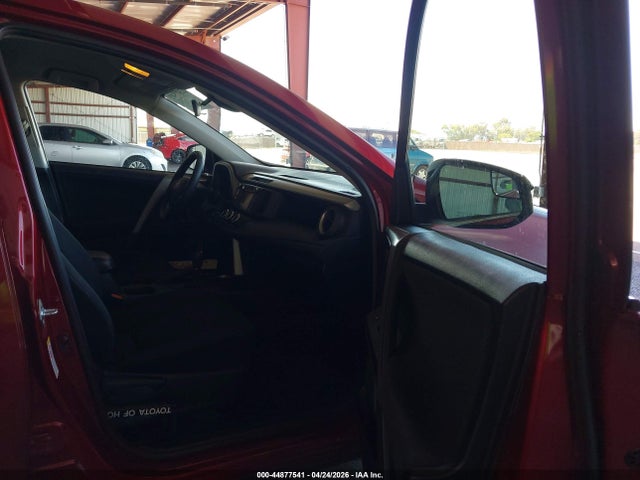 Toyota RAV4 LE 2018 2T3ZFREV7JW409057 Image 5