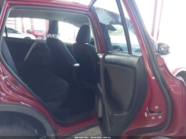 Toyota RAV4 LE 2018 2T3ZFREV7JW409057 Image 8