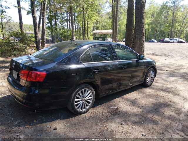 44877591 :رقم المزاد ، 3VWLX7AJ6BM368527 vin ، 2011 Volkswagen Jetta 2.5l Sel مزاد بيع