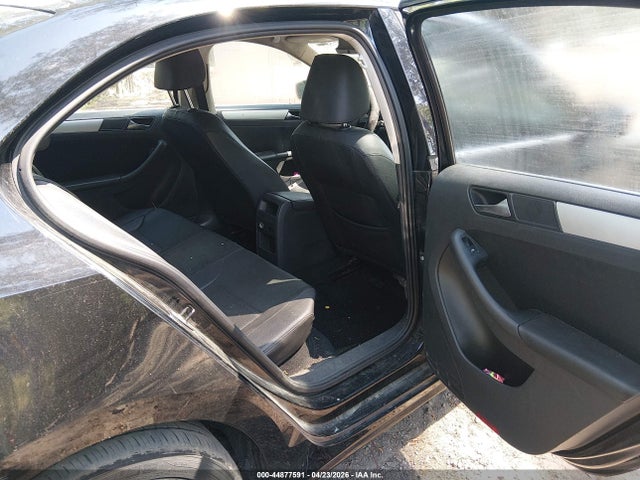 44877591 :رقم المزاد ، 3VWLX7AJ6BM368527 vin ، 2011 Volkswagen Jetta 2.5l Sel مزاد بيع