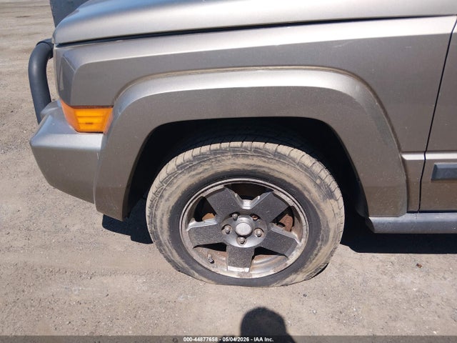 2006 Jeep Commander მანქანა იყიდება აუქციონზე, vin: 1J8HG48K06C270924, აუქციონის ნომერი: 44877658