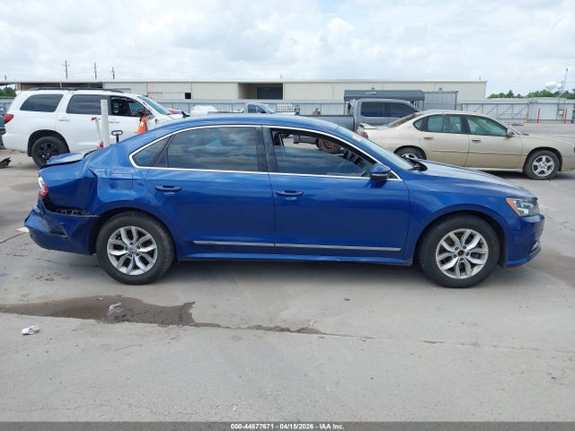 1VWAS7A32GC025553 Volkswagen Passat 1.8t S
