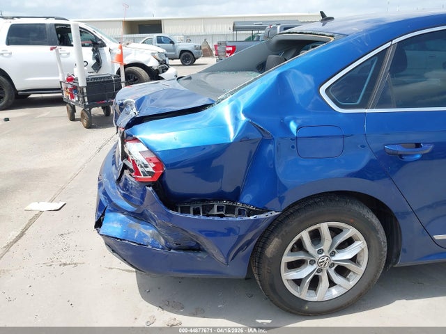 1VWAS7A32GC025553 Volkswagen Passat 1.8t S