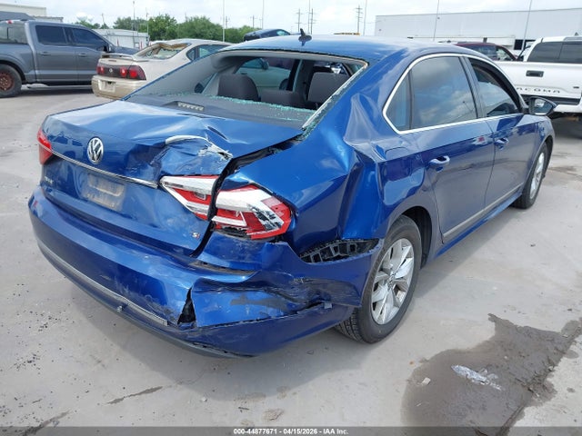 1VWAS7A32GC025553 Volkswagen Passat 1.8t S