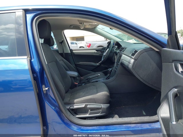 1VWAS7A32GC025553 Volkswagen Passat 1.8t S