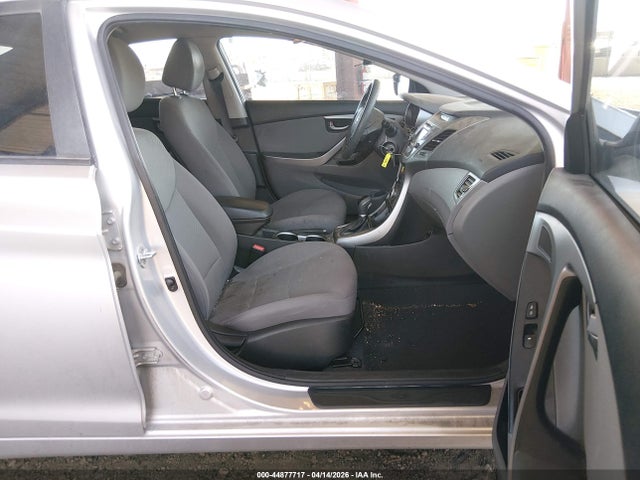 Продажа на аукционе авто 2015 Hyundai Elantra Se, vin: 5NPDH4AE1FH601778, номер лота: 44877717