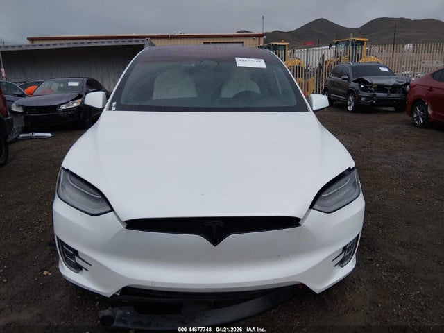2020 Tesla Model X Long Range Dual Motor All-wheel Drive/long Range Plus Dual Motor All-wheel Drive მანქანა იყიდება აუქციონზე, vin: 5YJXCAE28LF273408, აუქციონის ნომერი: 44877748