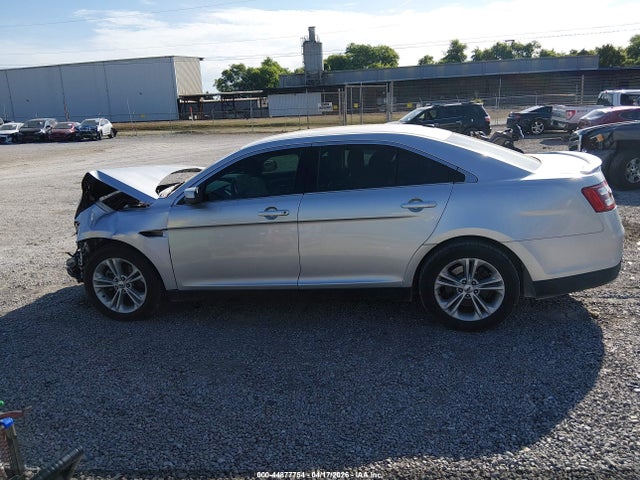 2013 Ford Taurus Sel მანქანა იყიდება აუქციონზე, vin: 1FAHP2E82DG102668, აუქციონის ნომერი: 44877754