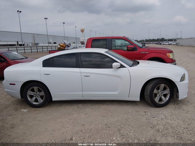 2014 Dodge Charger Se მანქანა იყიდება აუქციონზე, vin: 2C3CDXBG8EH274641, აუქციონის ნომერი: 44877756