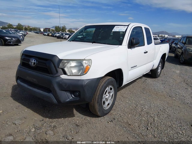 Toyota Tacoma 2014 5TFTX4CN5EX042590 Image 2