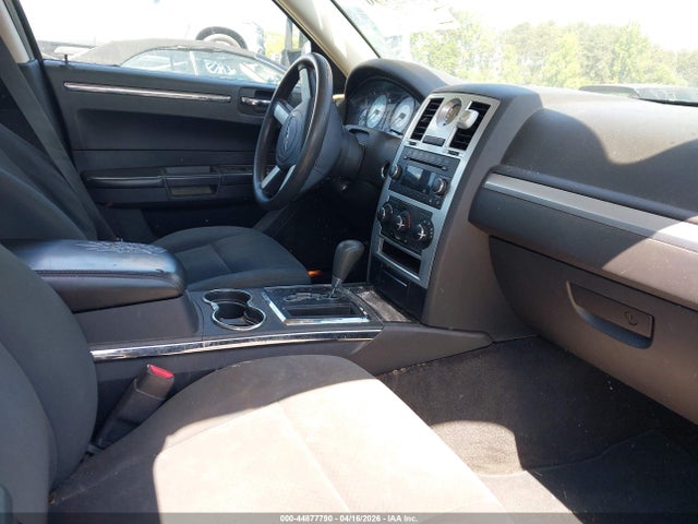 Продажа на аукционе авто 2010 Chrysler 300 Touring, vin: 2C3CA4CD9AH173811, номер лота: 44877790