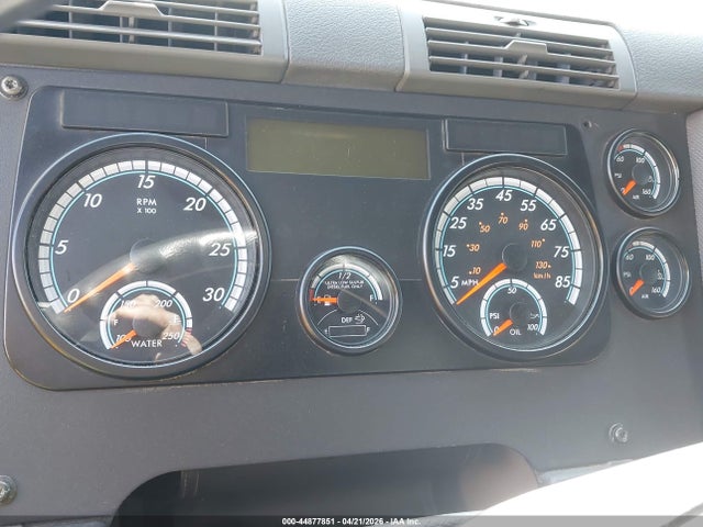 44877851 :رقم المزاد ، 1FUJGLD5XFLGE3820 vin ، 2015 Freightliner Cascadia 125 مزاد بيع