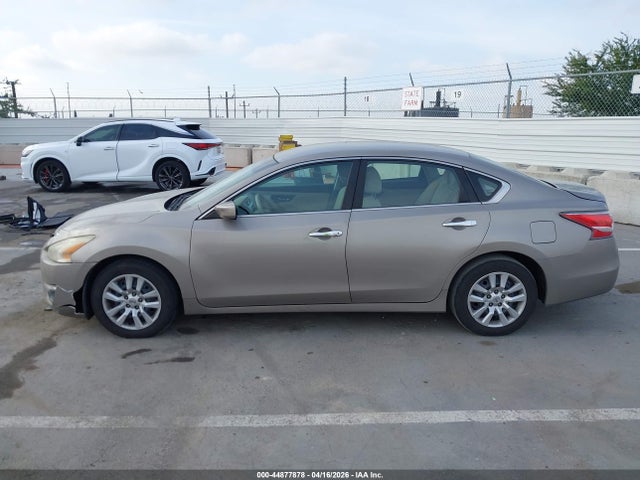 Nissan Altima 2.5 S 2015 1N4AL3AP2FN395809 Image 14