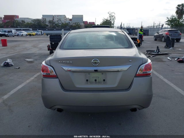 Nissan Altima 2.5 S 2015 1N4AL3AP2FN395809 Image 16