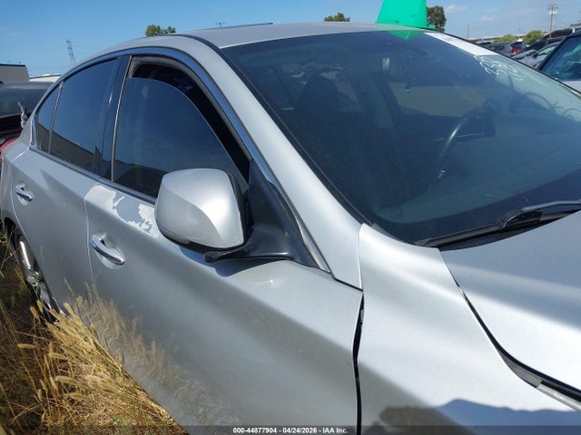 44877904 :رقم المزاد ، JN1EV7AP1JM364226 vin ، 2018 Infiniti Q50 3.0t Luxe مزاد بيع