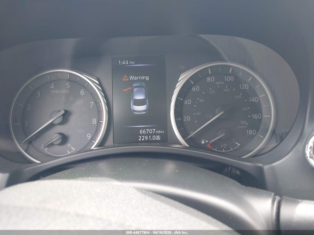 44877904 :رقم المزاد ، JN1EV7AP1JM364226 vin ، 2018 Infiniti Q50 3.0t Luxe مزاد بيع