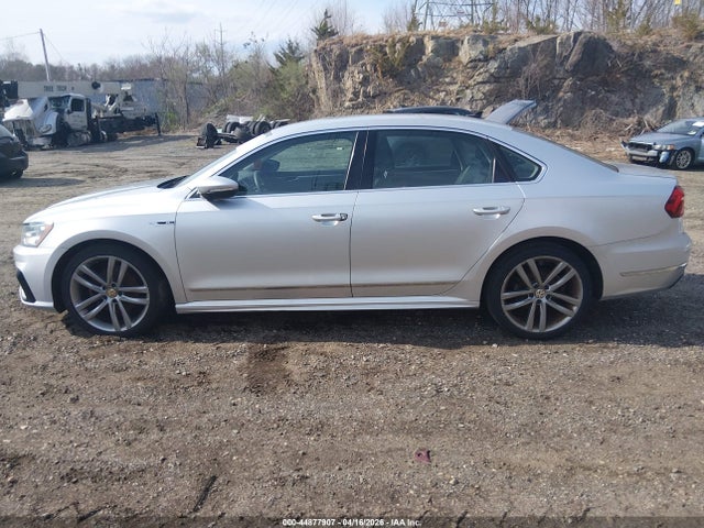 2017 Volkswagen Passat 1.8t R-line მანქანა იყიდება აუქციონზე, vin: 1VWDT7A35HC041791, აუქციონის ნომერი: 44877907