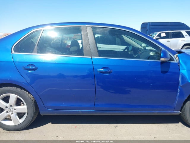 44877927 :رقم المزاد ، 3VWRM71K28M067225 vin ، 2008 Volkswagen Jetta Se/sel مزاد بيع