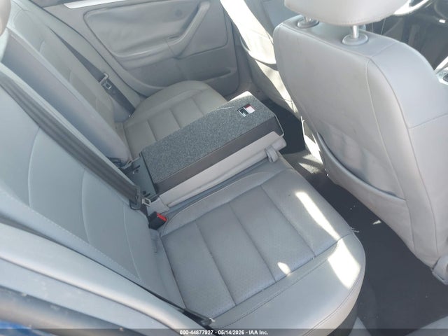 44877927 :رقم المزاد ، 3VWRM71K28M067225 vin ، 2008 Volkswagen Jetta Se/sel مزاد بيع
