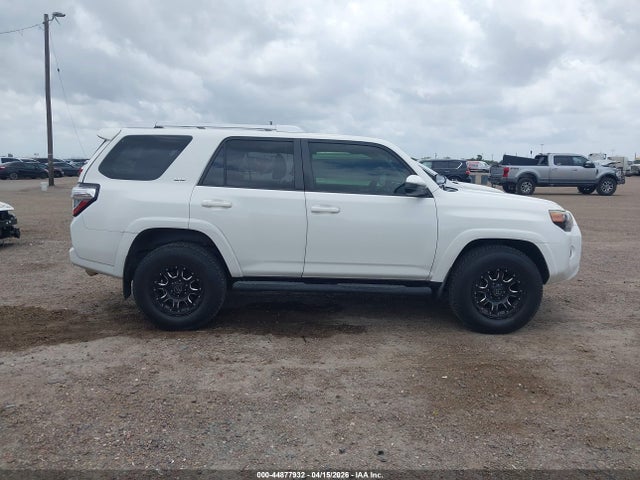 Aukcja sprzedaży 2018 Toyota 4runner Sr5, vin: JTEZU5JR3J5176370, numer aukcji: 44877932
