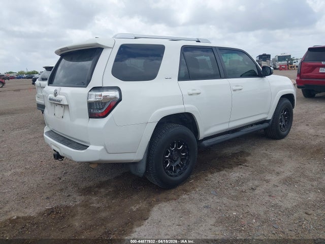 Aukcja sprzedaży 2018 Toyota 4runner Sr5, vin: JTEZU5JR3J5176370, numer aukcji: 44877932