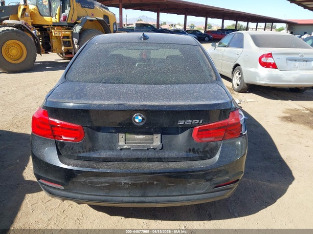 WBA8A9C52JAH14168 BMW 320i
