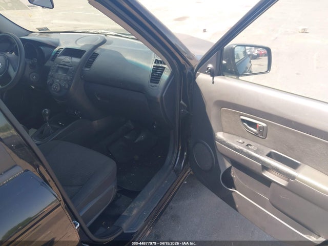 44877979 :رقم المزاد ، KNDJT2A14B7237955 vin ، 2011 Kia Soul مزاد بيع