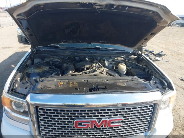 44877997 :رقم المزاد ، 1GT42YE88GF303852 vin ، 2016 Gmc Sierra 3500hd Denali مزاد بيع