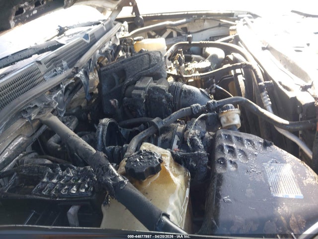 44877997 :رقم المزاد ، 1GT42YE88GF303852 vin ، 2016 Gmc Sierra 3500hd Denali مزاد بيع