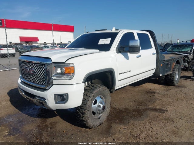 44877997 :رقم المزاد ، 1GT42YE88GF303852 vin ، 2016 Gmc Sierra 3500hd Denali مزاد بيع