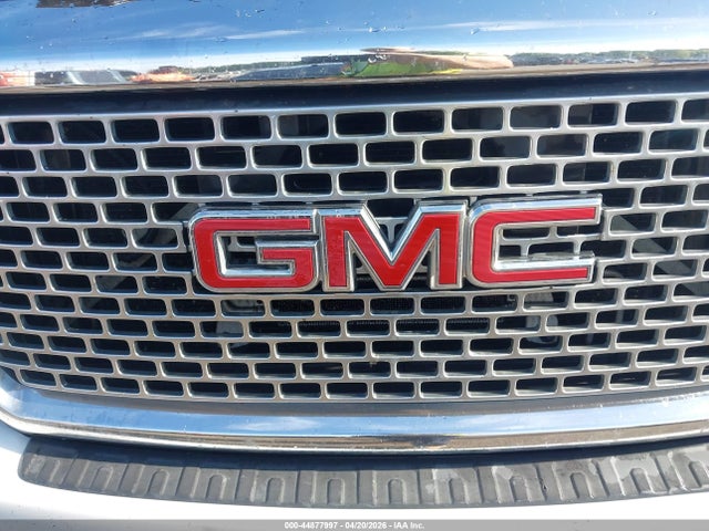 44877997 :رقم المزاد ، 1GT42YE88GF303852 vin ، 2016 Gmc Sierra 3500hd Denali مزاد بيع