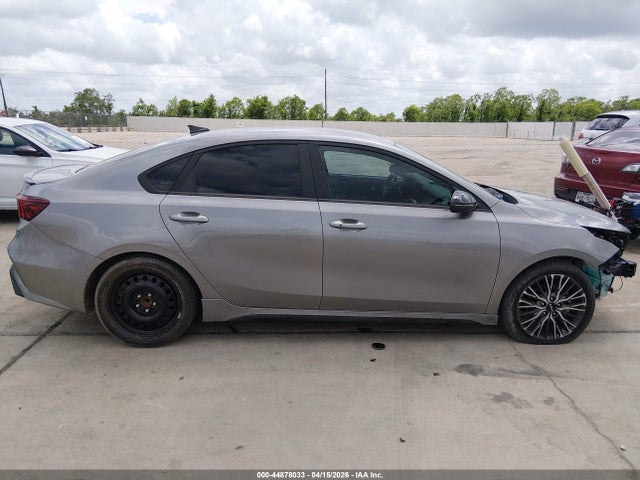 3KPF54AD4NE436496 KIA Forte Gt-line
