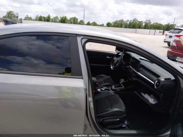 3KPF54AD4NE436496 KIA Forte Gt-line