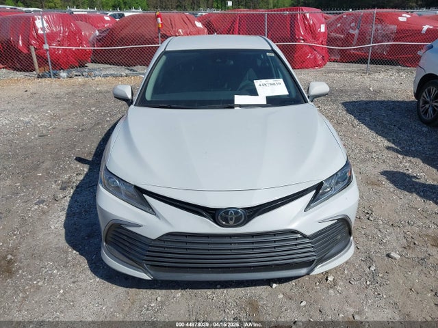 Продаж на аукціоні авто 2022 Toyota Camry Le, vin: 4T1C11AK7NU067030, номер лоту: 44878039