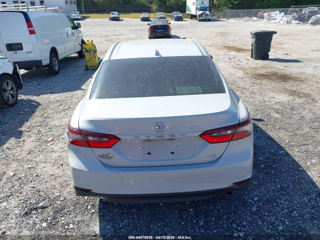 Продаж на аукціоні авто 2022 Toyota Camry Le, vin: 4T1C11AK7NU067030, номер лоту: 44878039