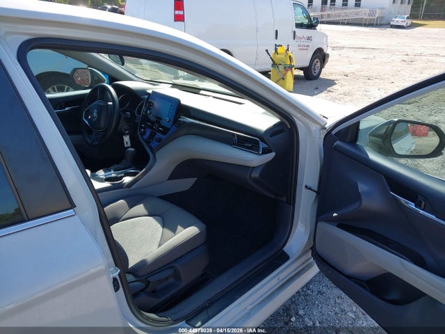 Продаж на аукціоні авто 2022 Toyota Camry Le, vin: 4T1C11AK7NU067030, номер лоту: 44878039
