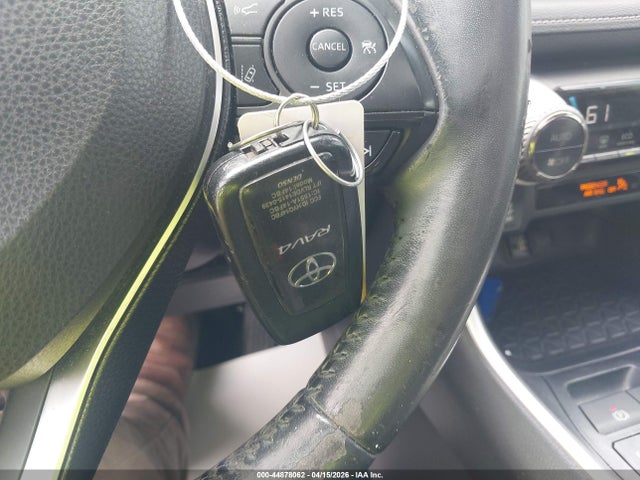 JTMC1RFV0KD025140 Toyota Rav4 Xle Premium