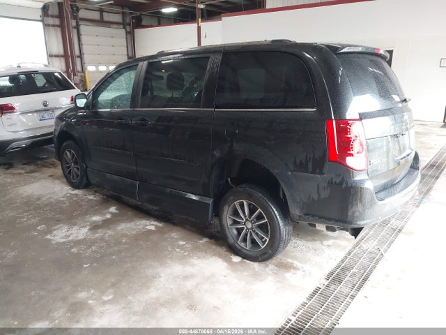 Продажа на аукционе авто 2017 Dodge Grand Caravan Sxt, vin: 2C4RDGCG4HR758826, номер лота: 44878068