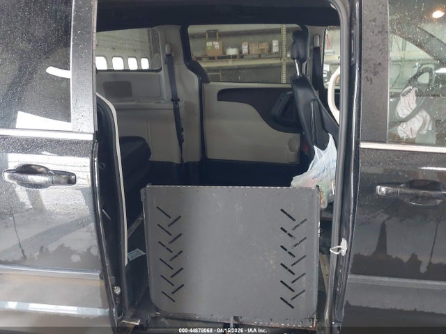 Продажа на аукционе авто 2017 Dodge Grand Caravan Sxt, vin: 2C4RDGCG4HR758826, номер лота: 44878068