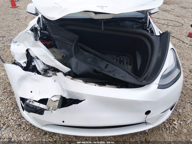44878136 :رقم المزاد ، 7SAYGDEF6NF312175 vin ، 2022 Tesla Model Y Performance Dual Motor All-wheel Drive مزاد بيع